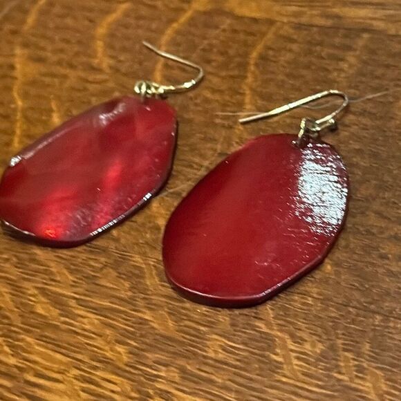 Vintage Artesian Bohemian Red Shell Drop Hook Earrings - Picture 2 of 13